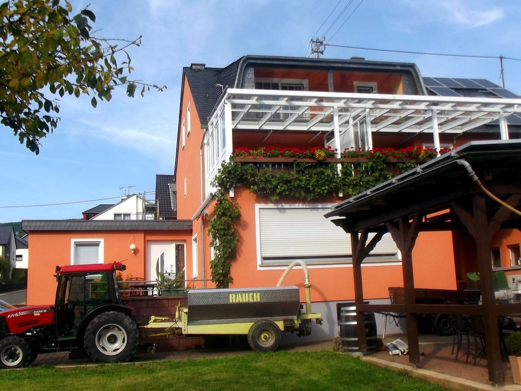 Hotel Ferienweingut Rainer Beitzel Kröv Esterno foto