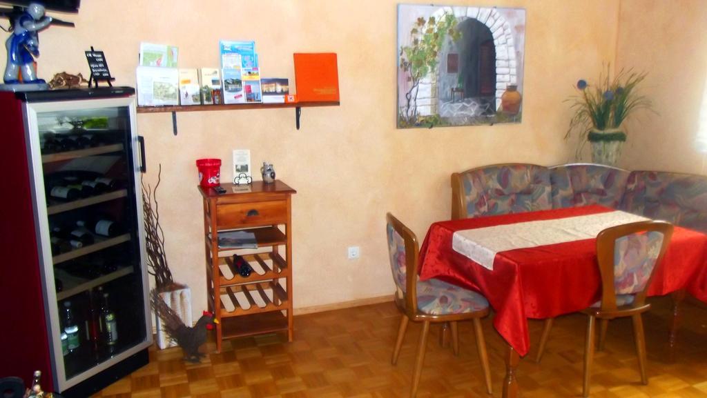 Hotel Ferienweingut Rainer Beitzel Kröv Esterno foto