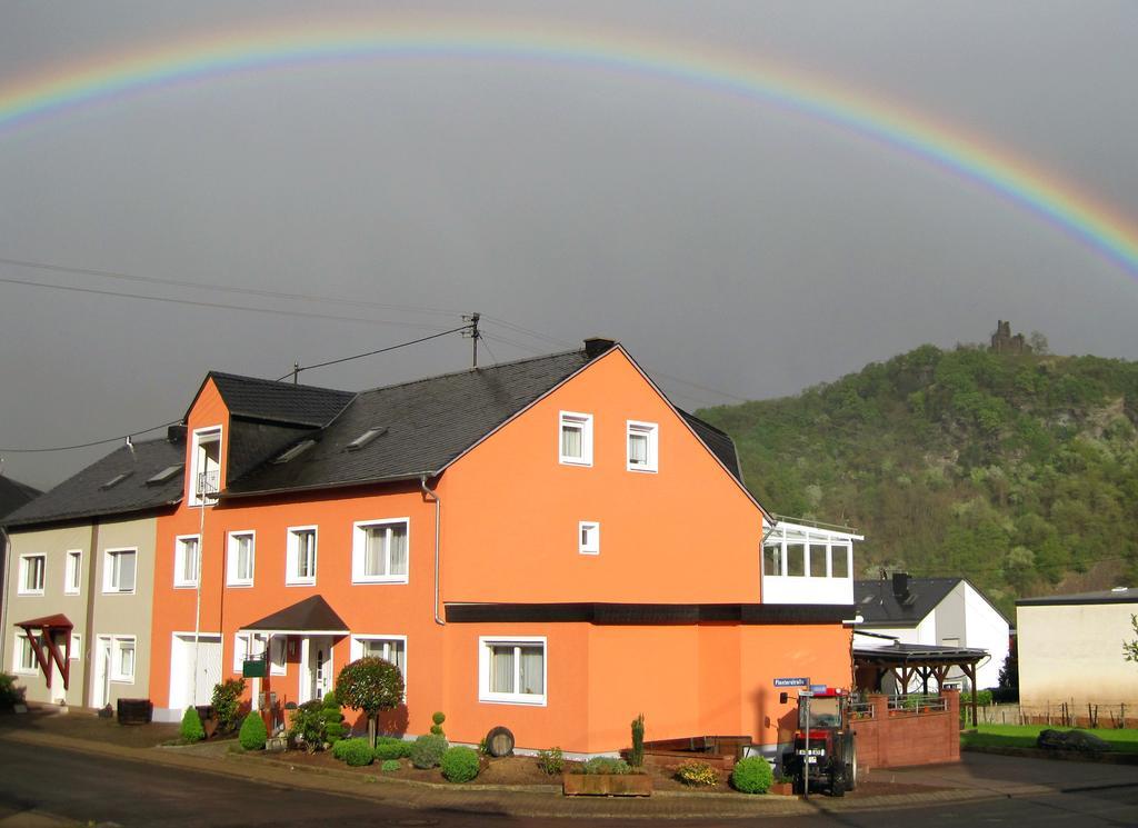 Hotel Ferienweingut Rainer Beitzel Kröv Esterno foto